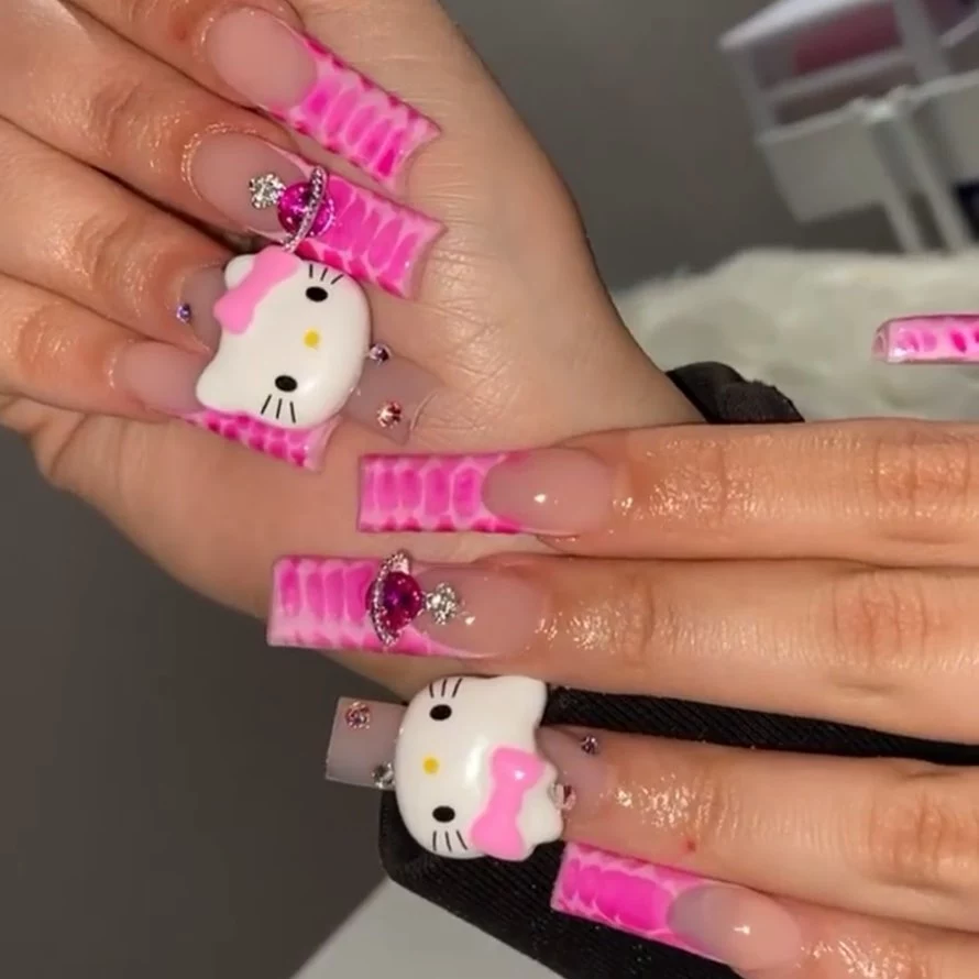 Hello Kitty Square Florry Summer Nails